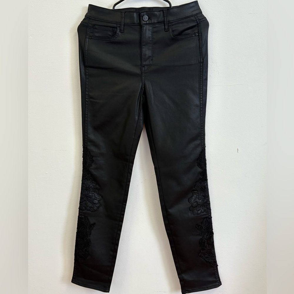 White House Black Market Pants Black
Size 4 High Rise Skinny Enbroidery
Women's